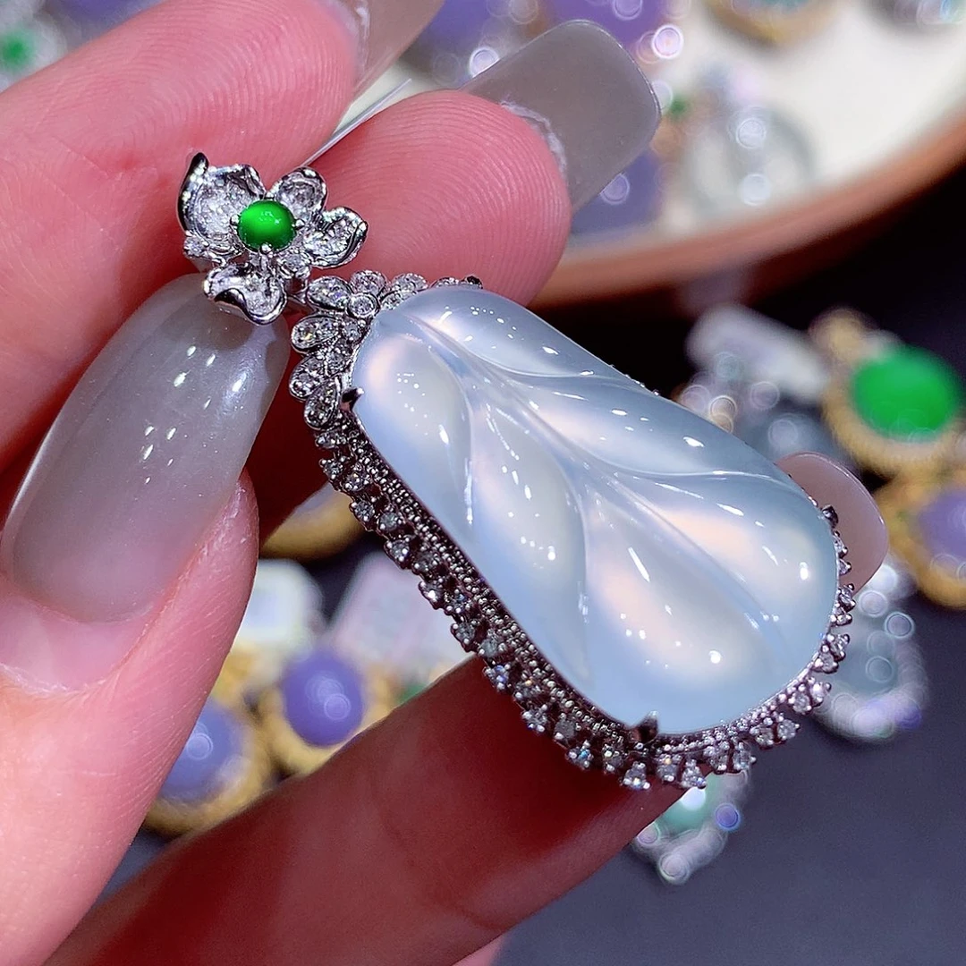 吊坠(不含链)18K金镶嵌翡翠