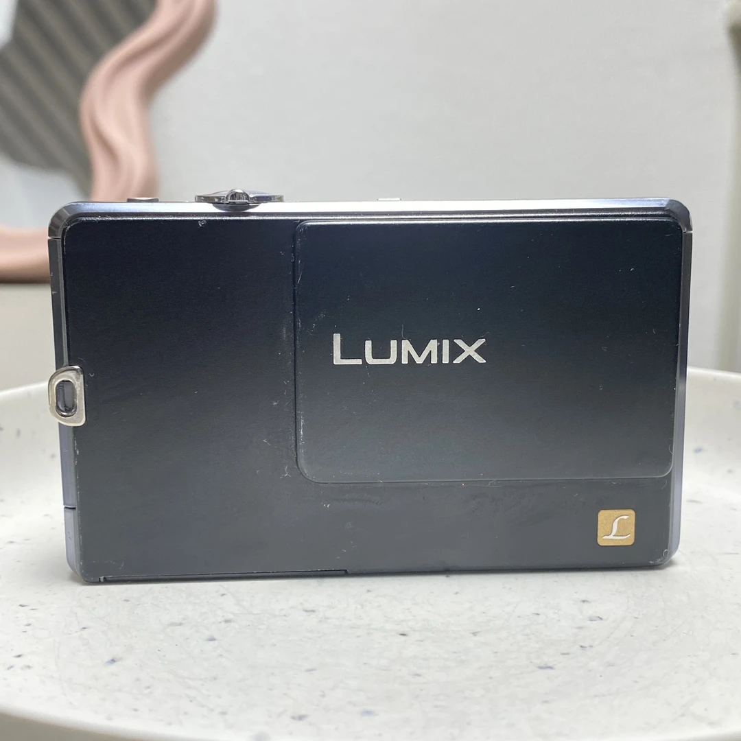 9新 Panasonic/松下 松下fp1日版徕卡镜头1200万像素3倍变焦ccd