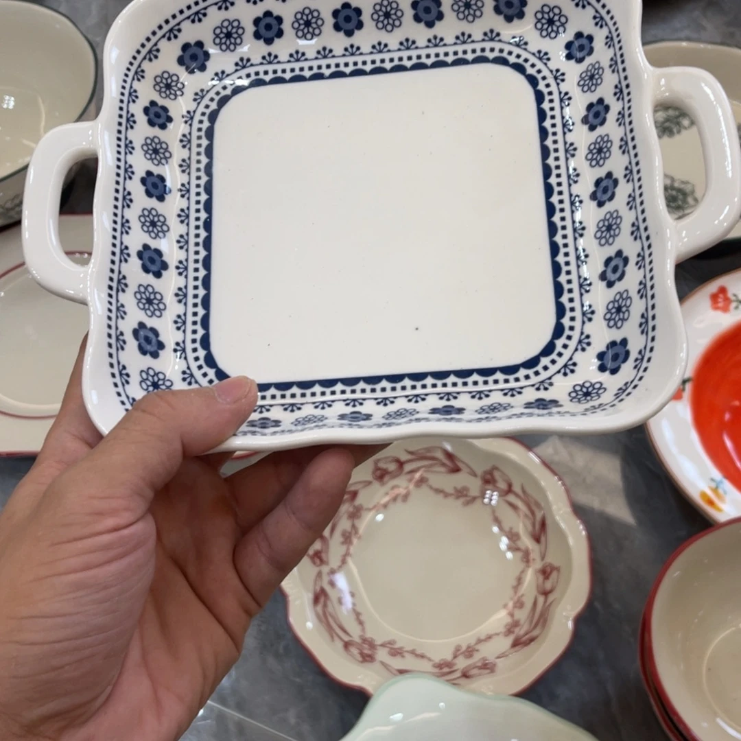 陶瓷微瑕餐具介意勿拍，满18飞！