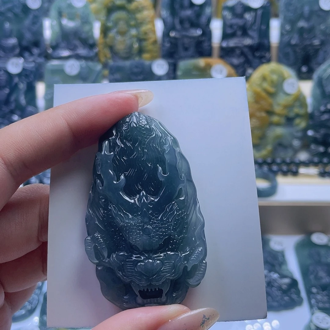 翡翠未镶嵌颈饰翡翠未镶嵌