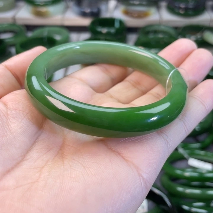 和田玉（碧玉）手镯未镶嵌