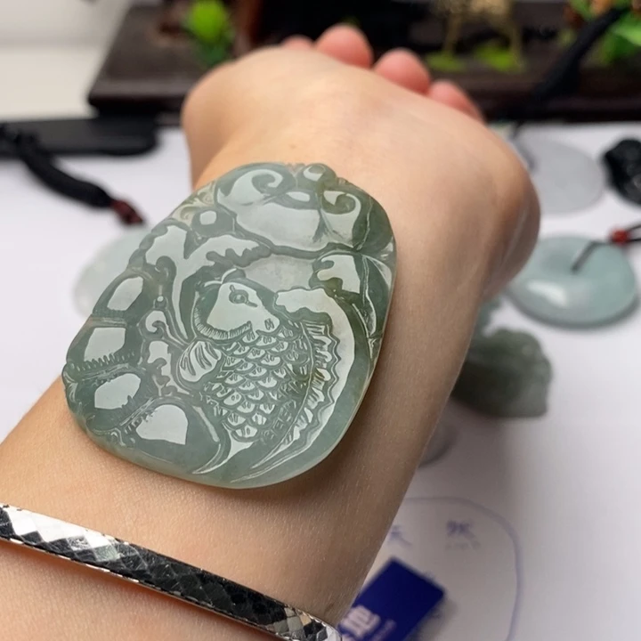 翡翠未镶嵌颈饰翡翠