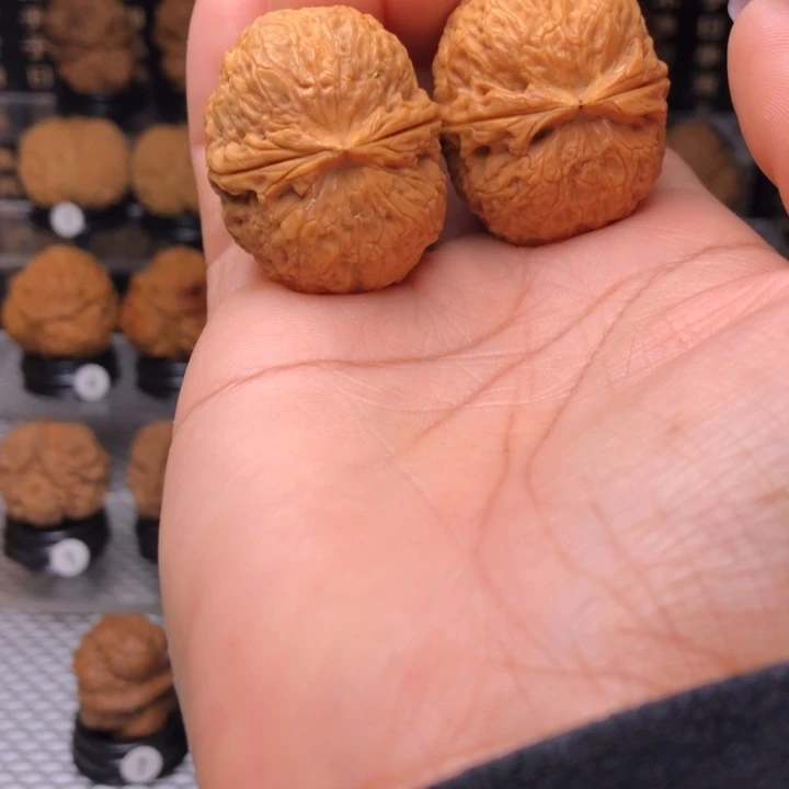 橄榄核吊坠116玲珑骰子