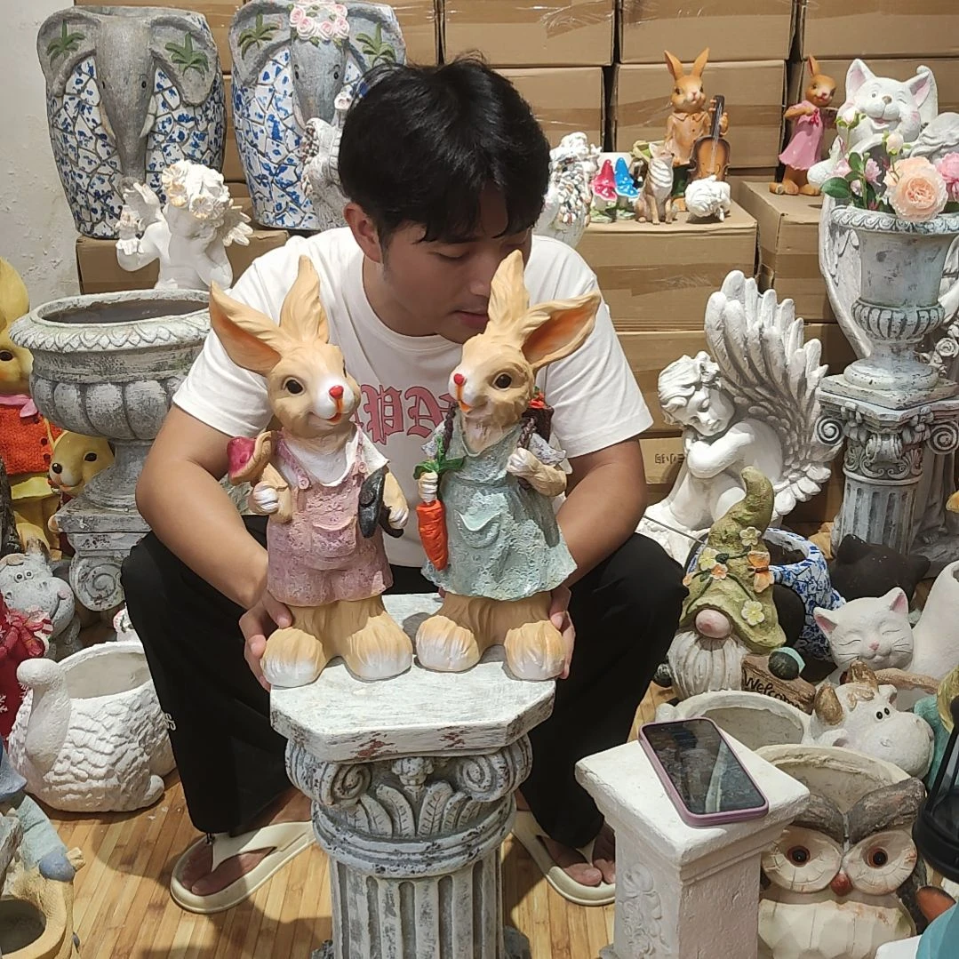 合成树脂彼得兔一对