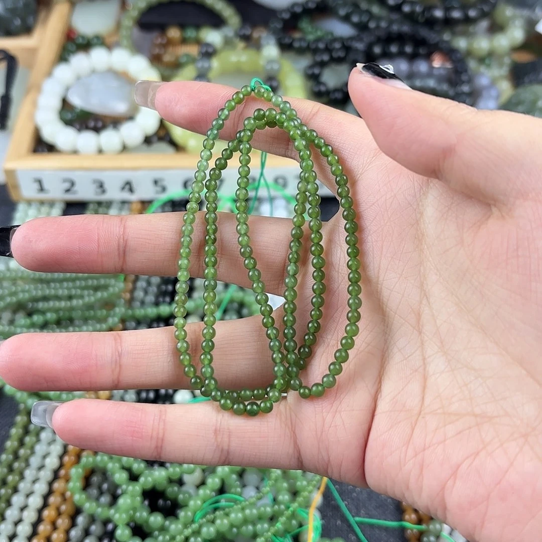 辉***砖和田玉未镶嵌颈饰