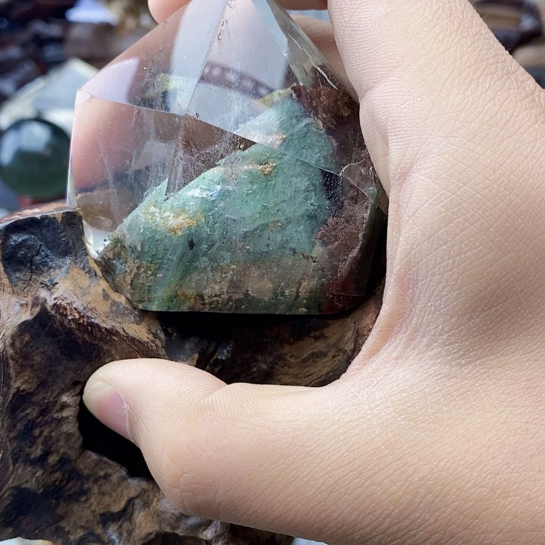 天然水晶透亮光泽未镶嵌水晶深***恒