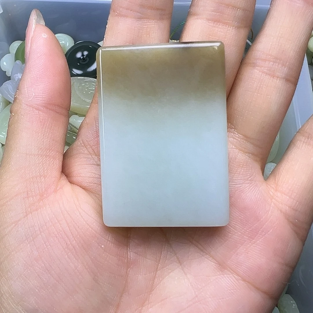 萌***萌和田玉未镶嵌颈饰卡49.6