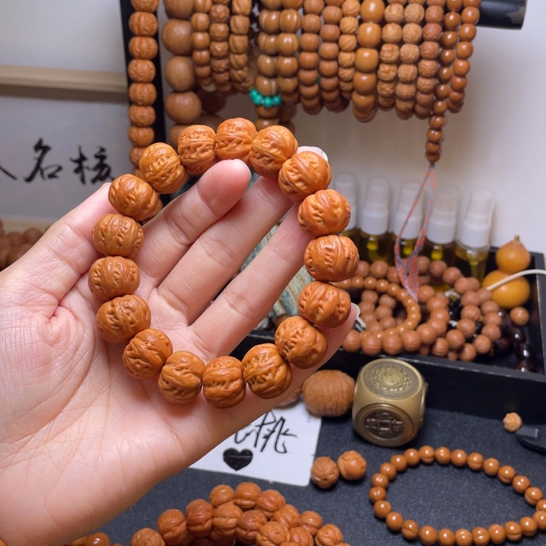 吊坠猴头核桃京巴楞