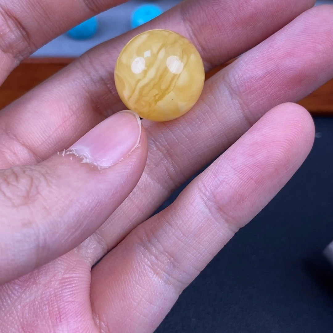 琥珀未镶嵌裸石微瑕58