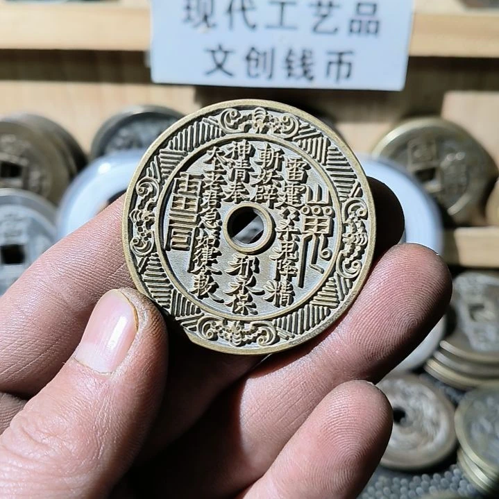 铜给****?翻砂铸造现代工艺品花钱