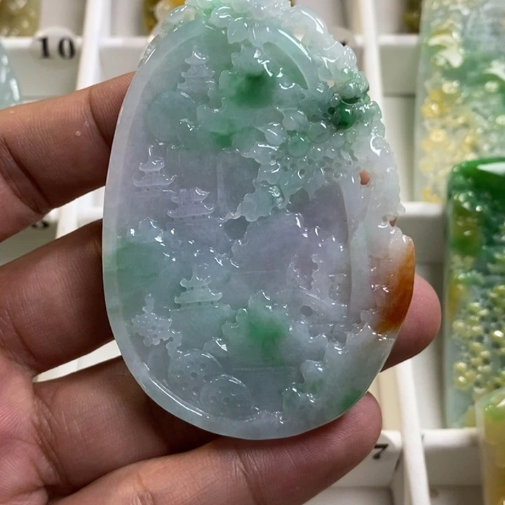 颈饰未镶嵌翡翠大**沙山水