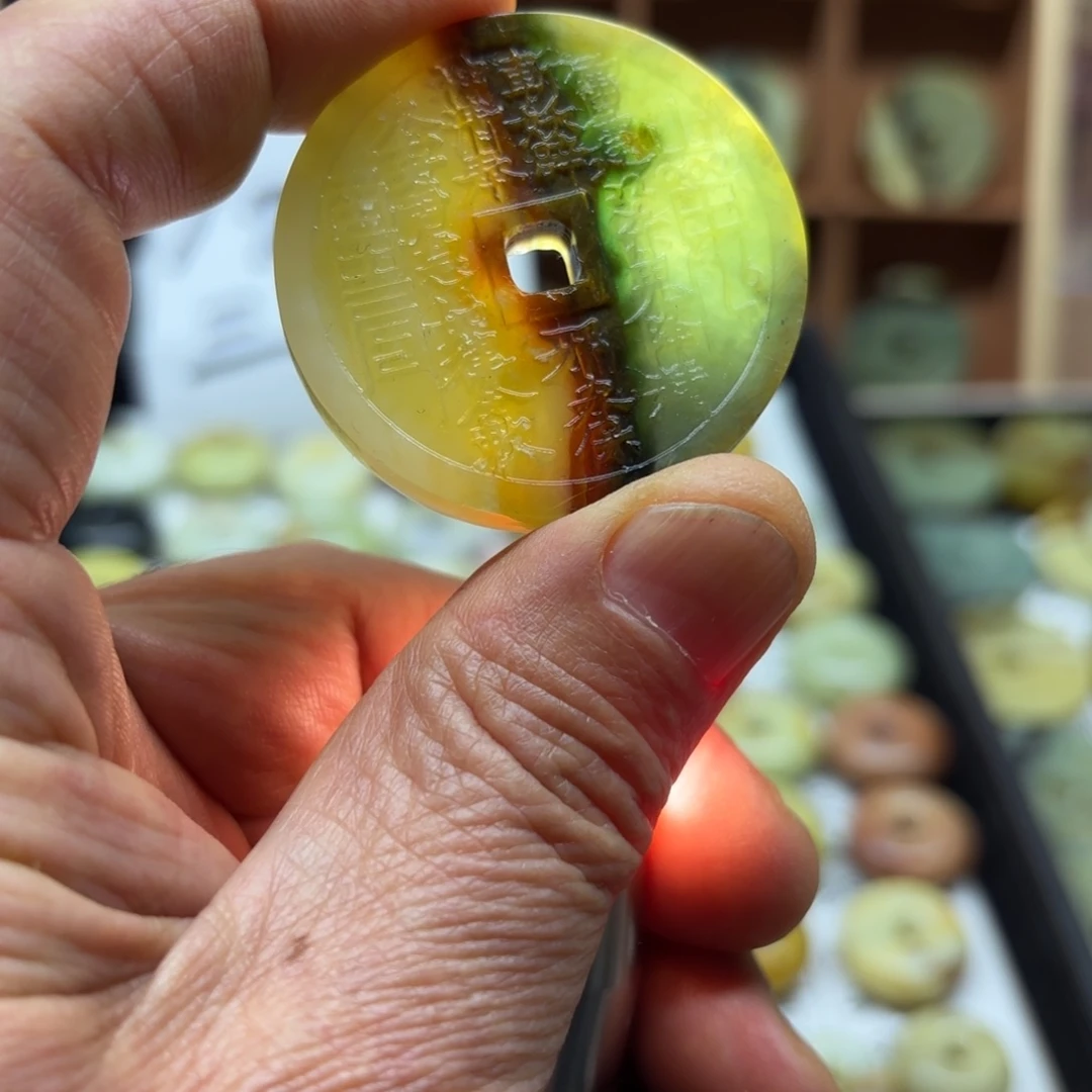 岫玉岫玉山鬼未镶嵌