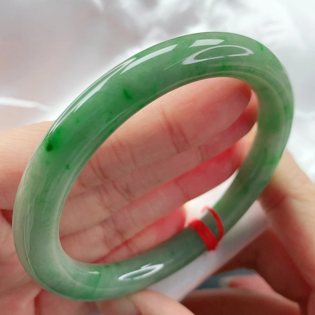 翡翠手镯未镶嵌，022