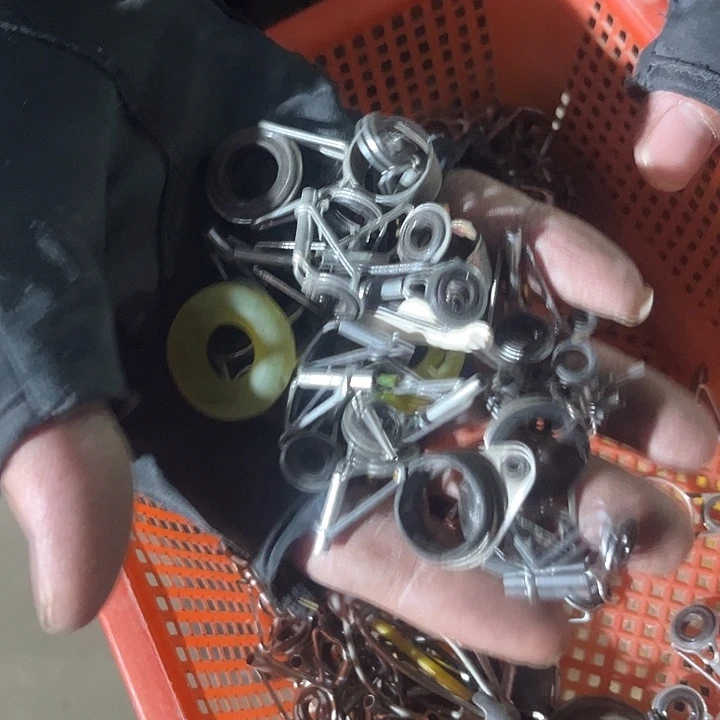 陶瓷导环一把。 顶