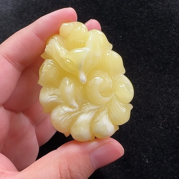 蜜蜡未镶嵌珠宝奇石