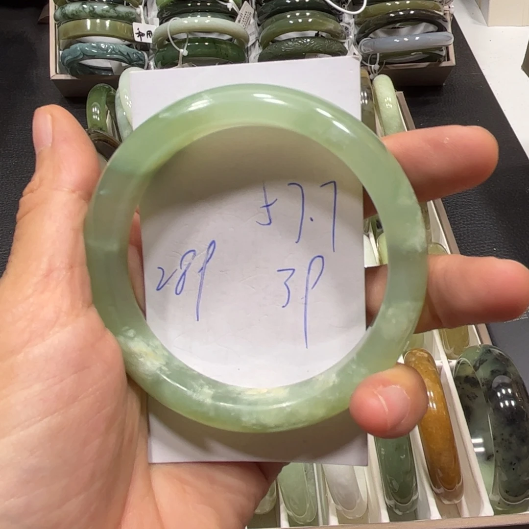 未镶嵌蛇纹石玉手镯