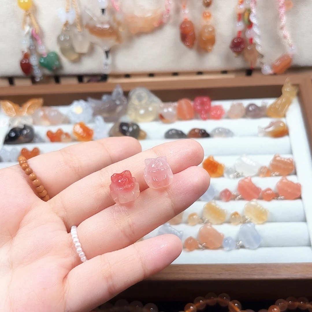 弥***月未镶嵌颈饰玛瑙/玉髓