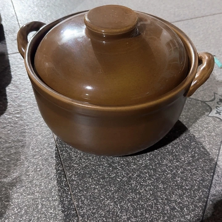 瓷片陶瓷盘子碗啥都有