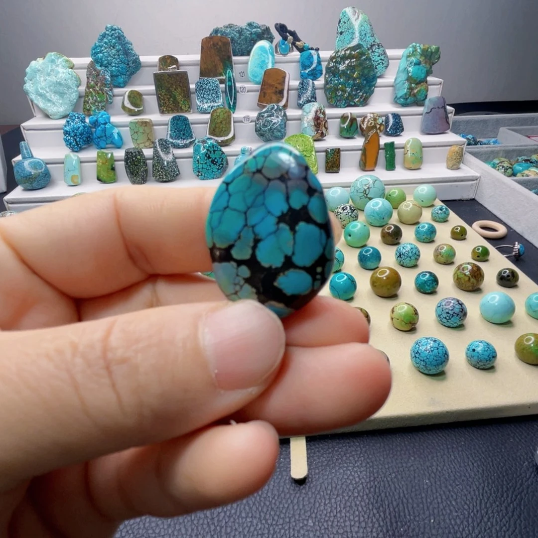 未镶嵌绿松石珠宝奇石