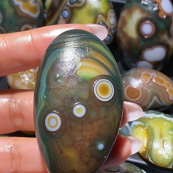 玛瑙/玉髓未镶嵌珠宝奇石42