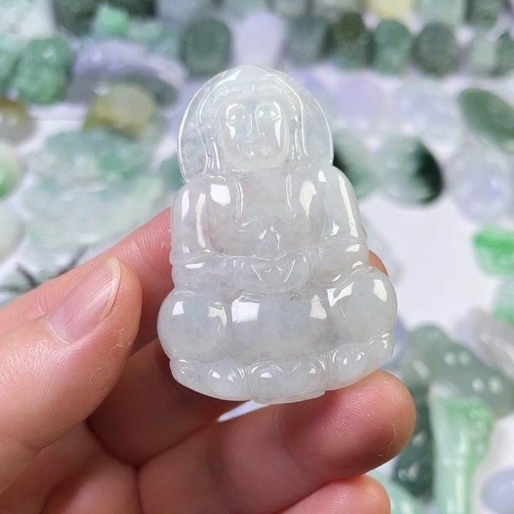 翡翠未镶嵌颈饰观音