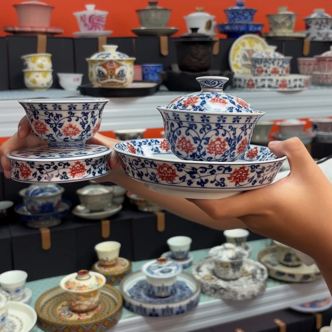 悬停车辆在停盘的