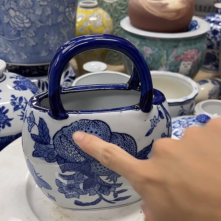 瓷片微瑕。。。。。。。。。。。。