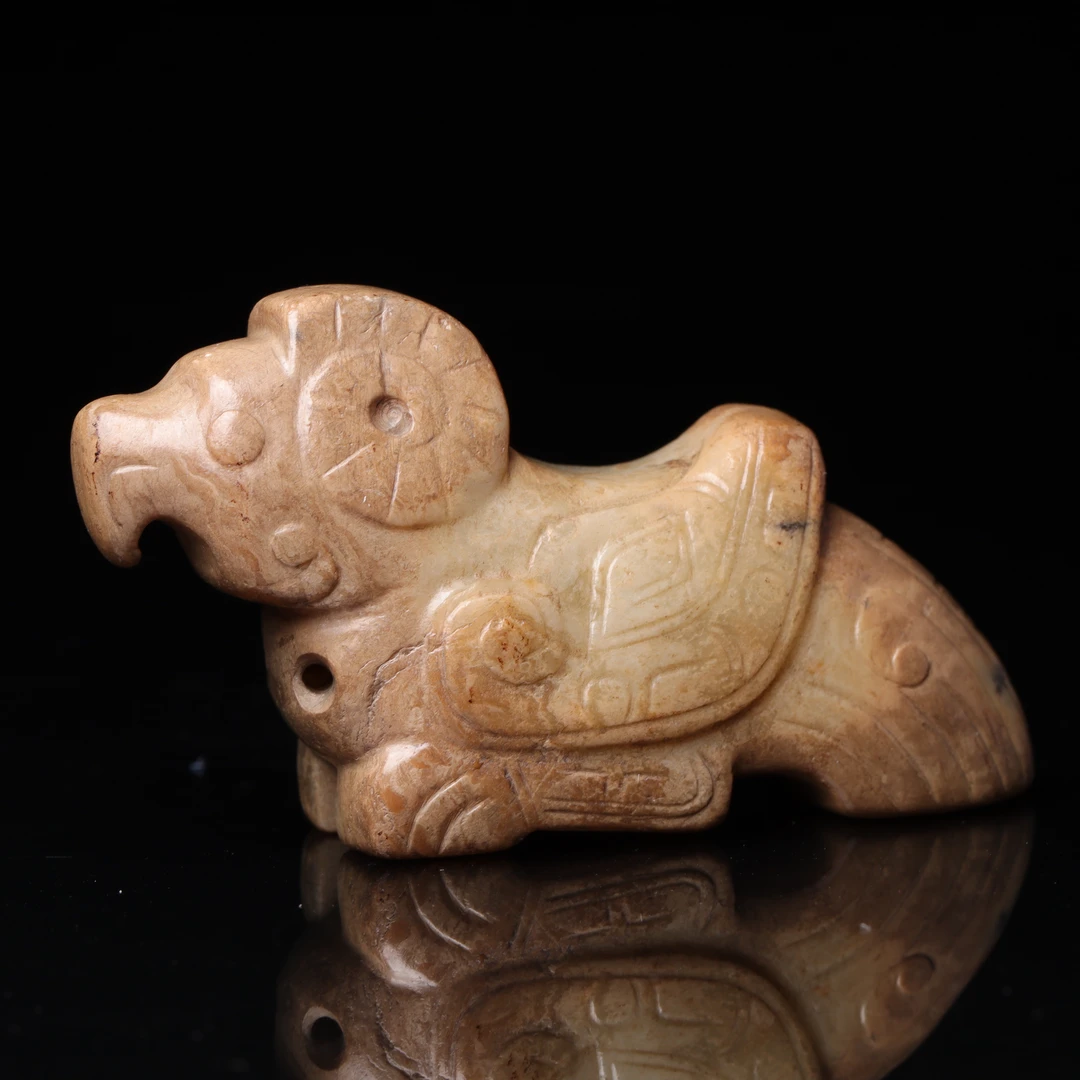 明代和田玉玄鸟花件