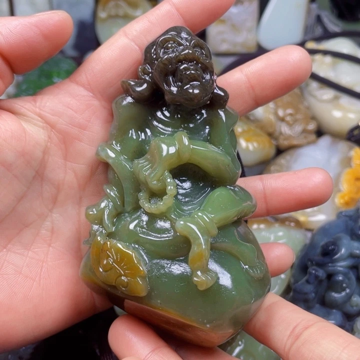 和田玉挂件未镶嵌生**花