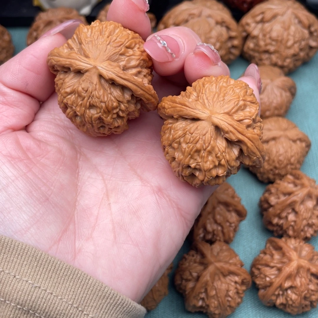 卡****把件文玩核桃白狮子42