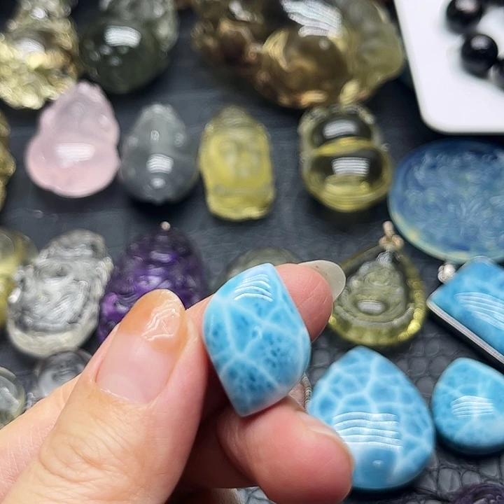 幸***婆未镶嵌颈饰水晶水晶