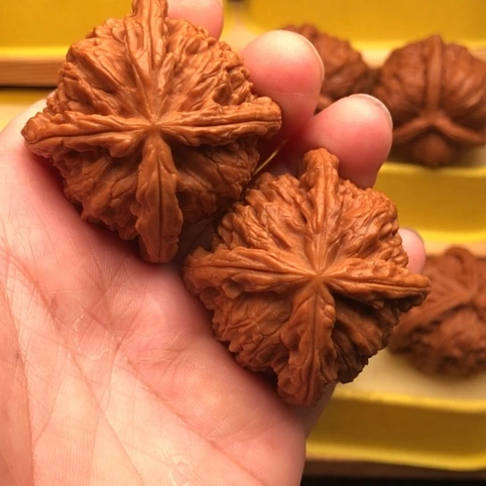 文玩核桃吊坠閻*核桃