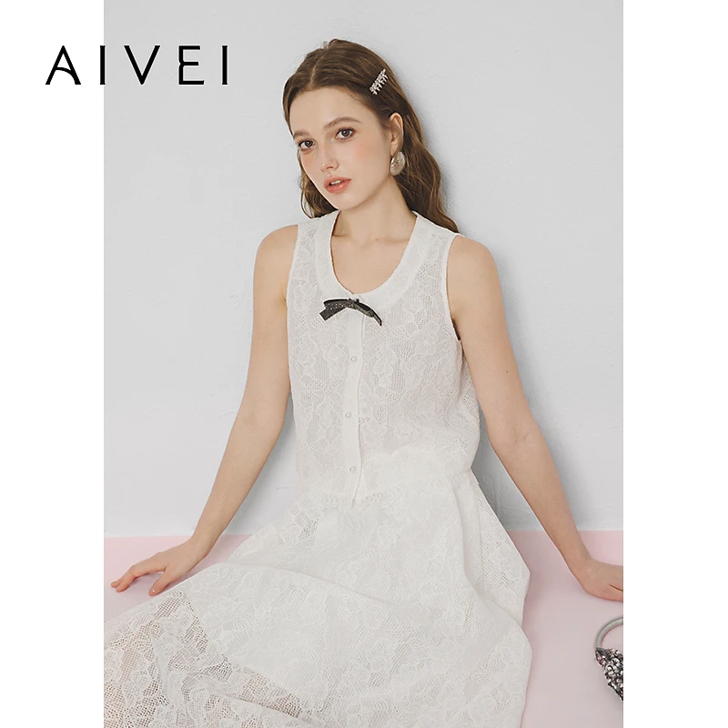 AIVEI欣贺艾薇春季法式浪漫蕾丝绣花背心春游上衣蕾丝衫S713601A