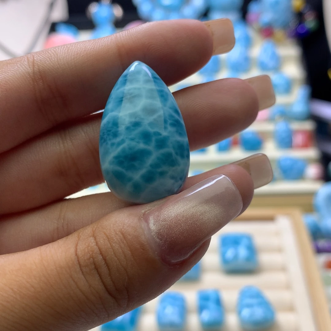 未镶嵌针钠钙石（海纹石）珠宝半成品