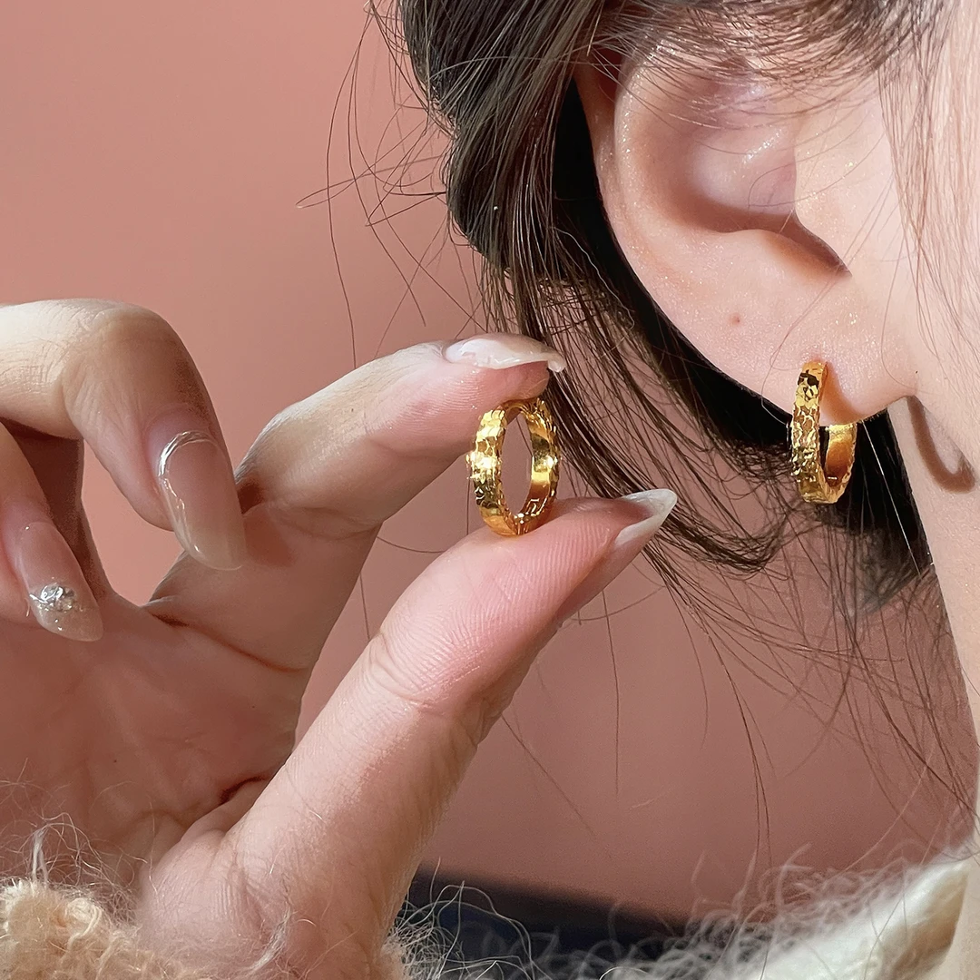 金工素扣 波光粼粼鱼鳞素圈耳环2026百搭经典简约耳钉