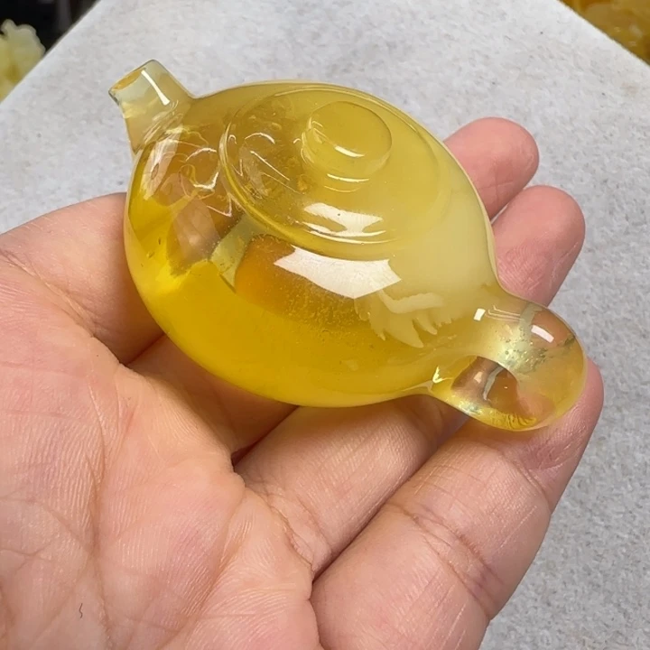 蜜蜡未镶嵌珠宝奇石
