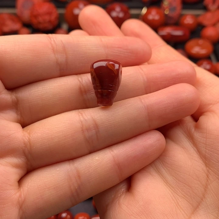 未镶嵌牛血火焰奶嘴三通11.1MM南红玛瑙