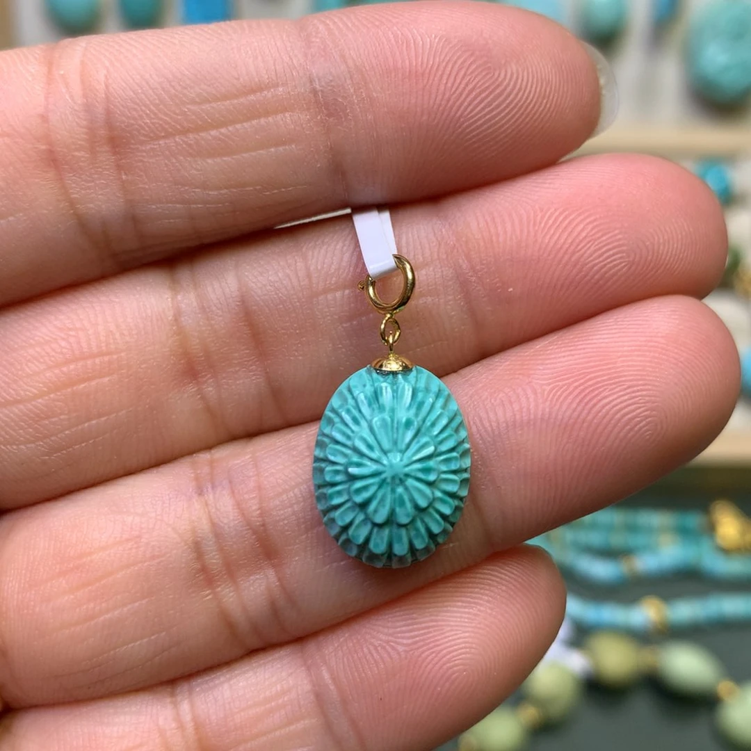 绿松石吊坠18K金镶嵌