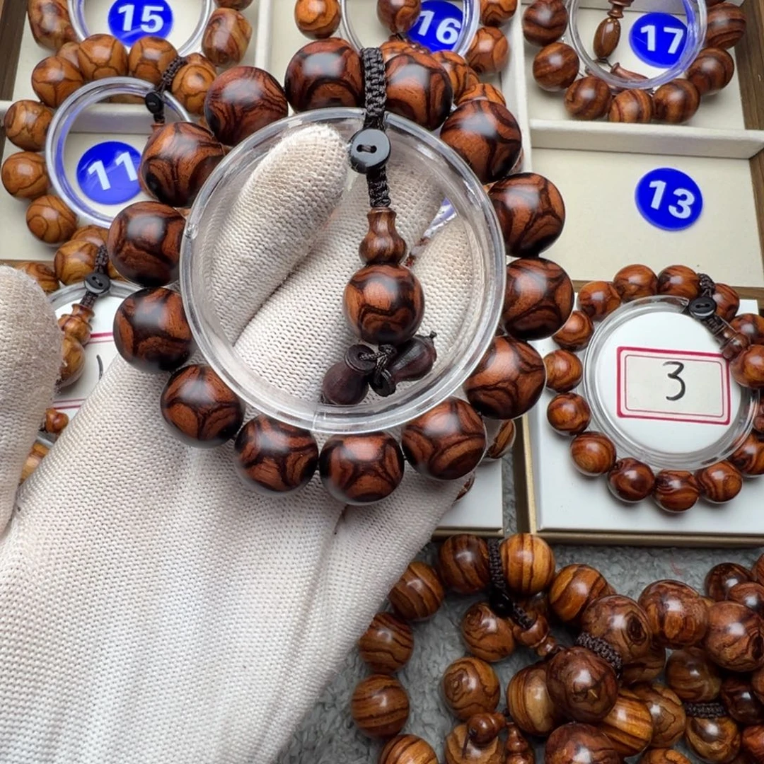 周***好花梨木类手串/手链1.6精品对眼鬼脸手串