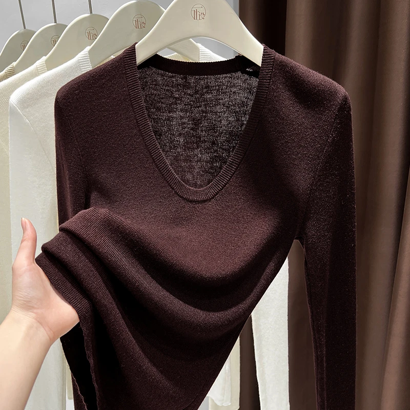 韩系简约V领软糯针织衫女装新款减龄时尚内搭棕红色修身长袖上衣