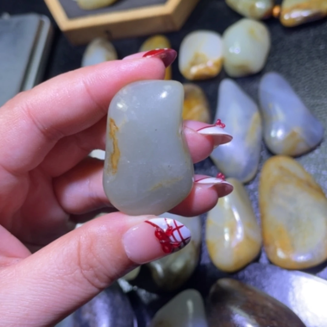 【闪购商品】颈饰未镶嵌和田玉