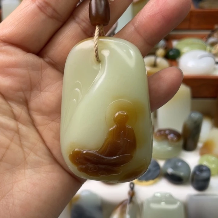 和田玉未镶嵌颈饰