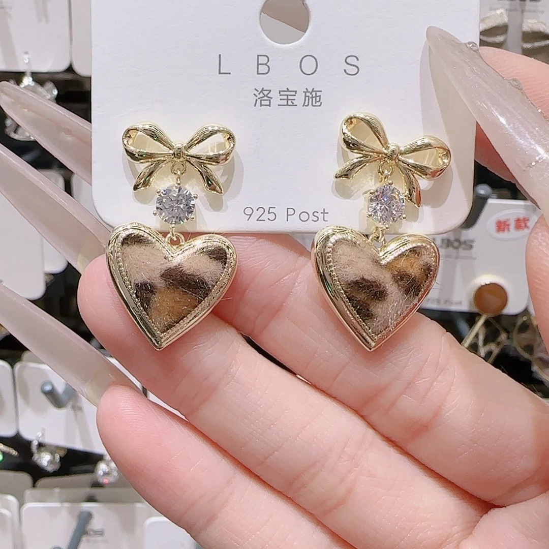 锆石铜合金925银耳环