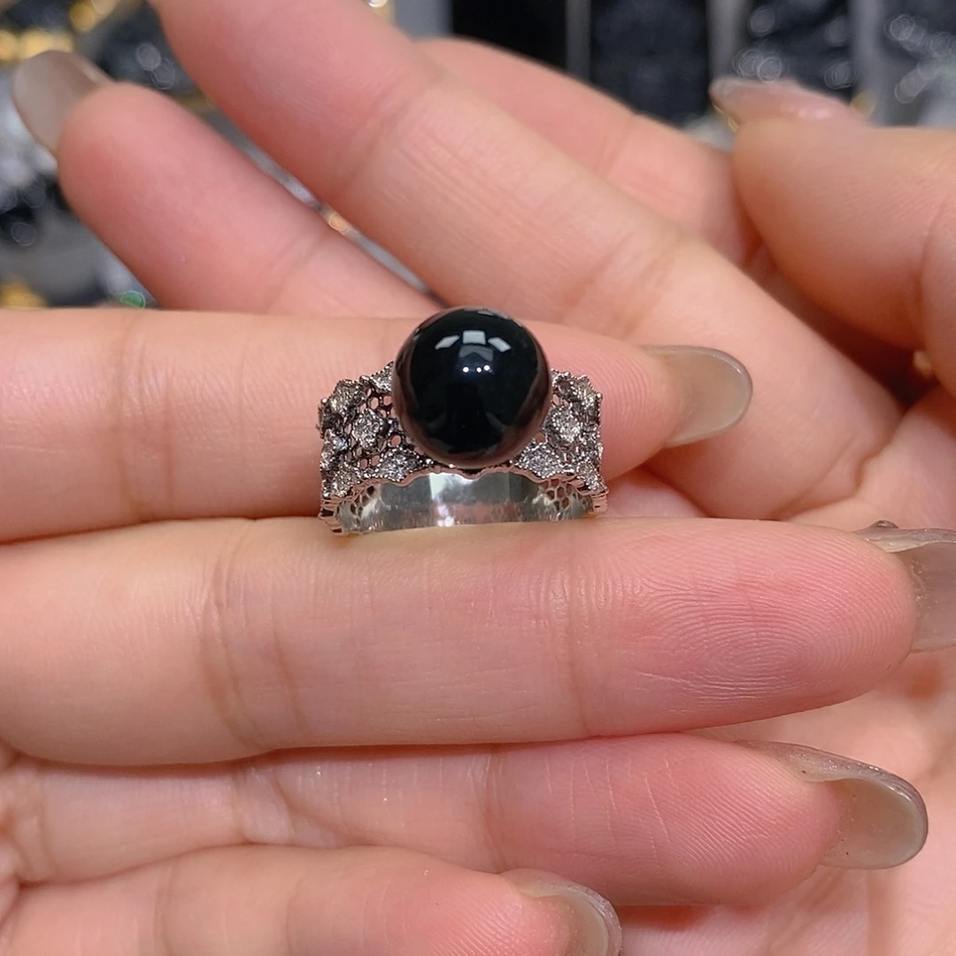 翡翠18K金镶嵌戒指戒指