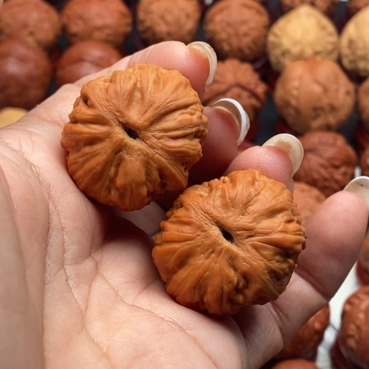 享***福核桃精品文玩核桃手捻