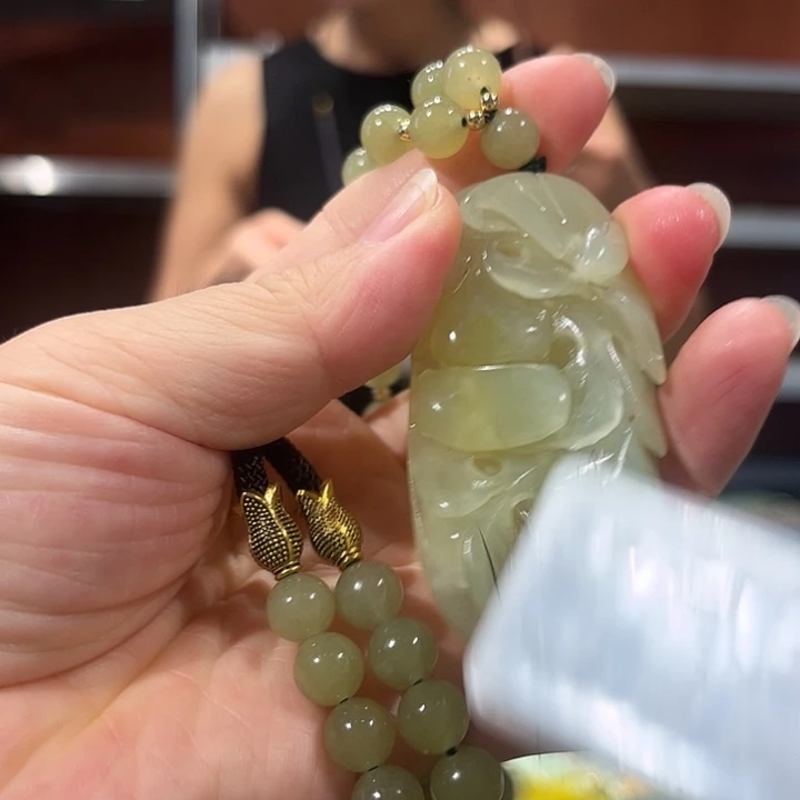 未镶嵌岫玉毛衣链