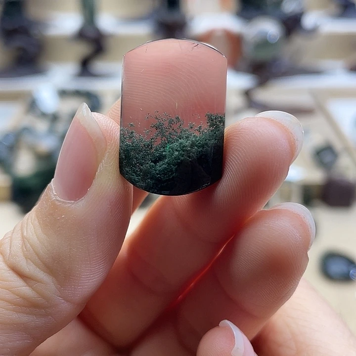 未镶嵌颈饰水晶绿幽灵聚宝盆无事牌