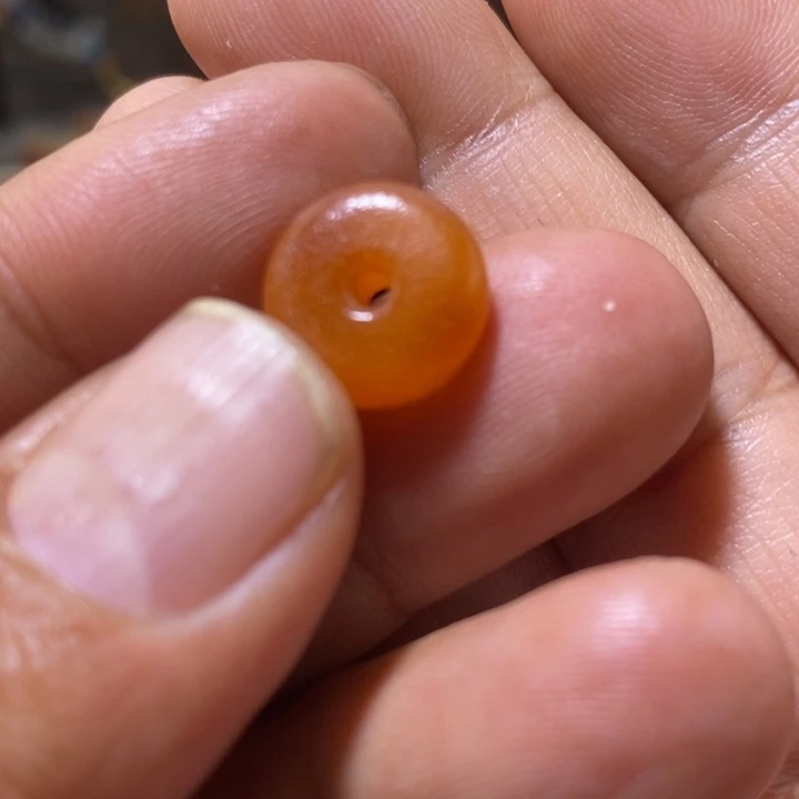 蜜蜡裸石未镶嵌配饰