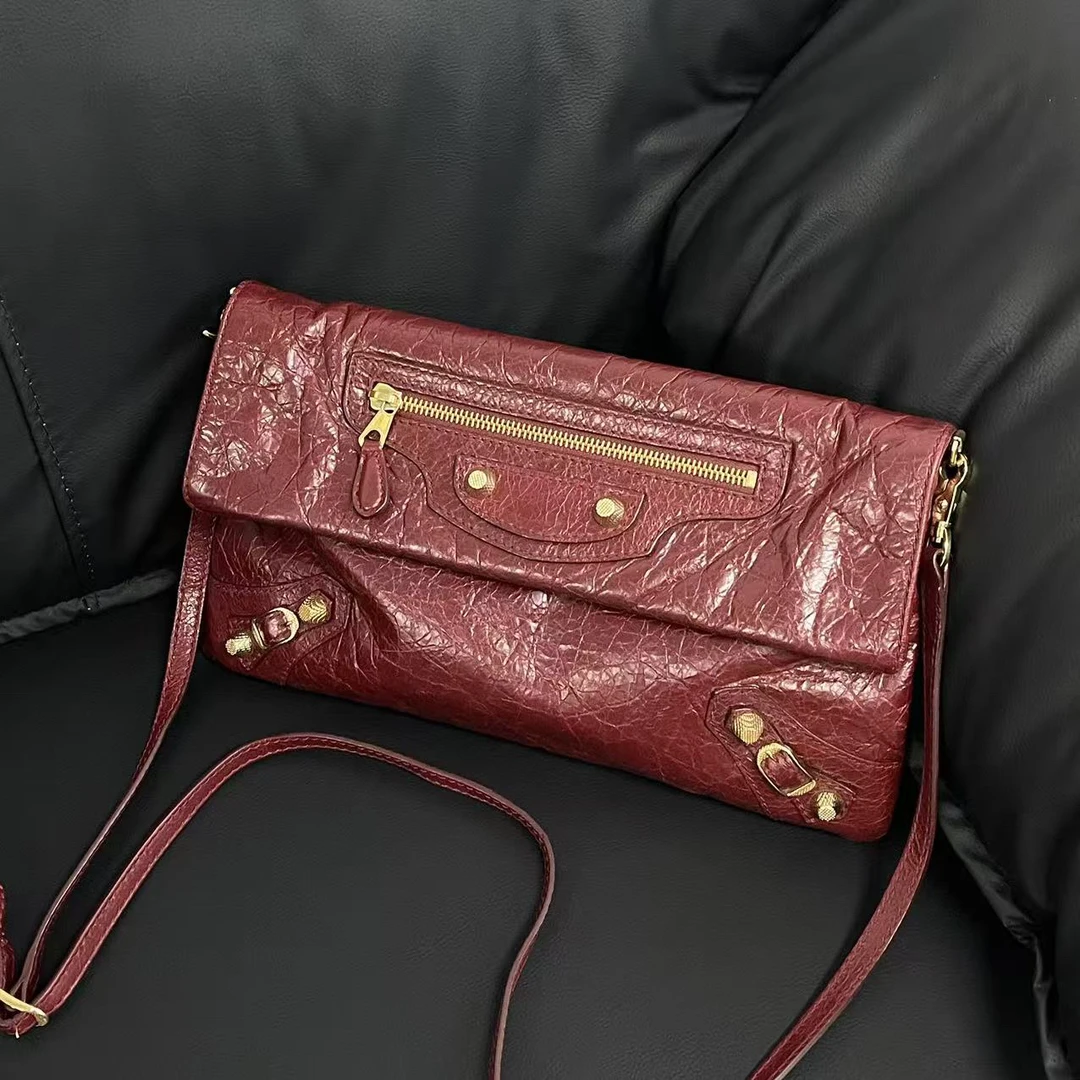 95新 Balenciaga/巴黎世家 红色斜挎链条包/95新/16285250
