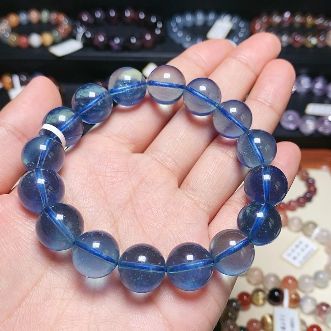 海蓝宝石手串未镶嵌云****朵